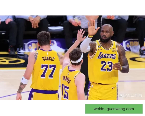 詹姆斯高效砍分助湖人七连胜东契奇单场40分难阻火箭败北