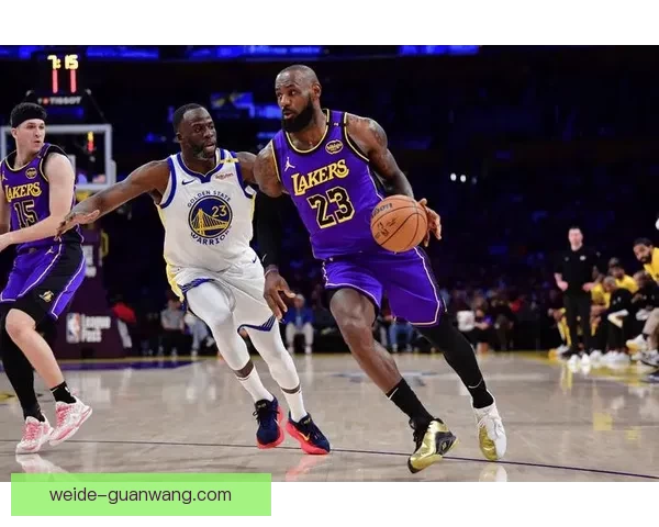 湖人力求复仇雷霆 詹姆斯与戴维斯联手抗衡亚历山大三杀梦想